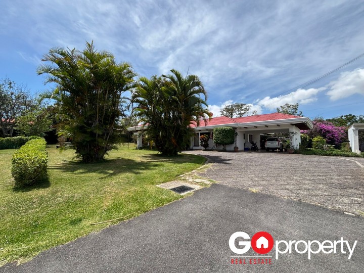 Venta Casa 1 piso con lote de 1770m2 - Santo Domingo